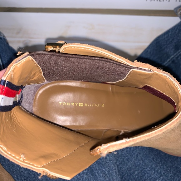 Tommy Hilfiger Ruthee Block-Heel Ankle Booties - Picture 4 of 7